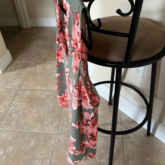 Plus Size Blouse - Picture 4 of 5